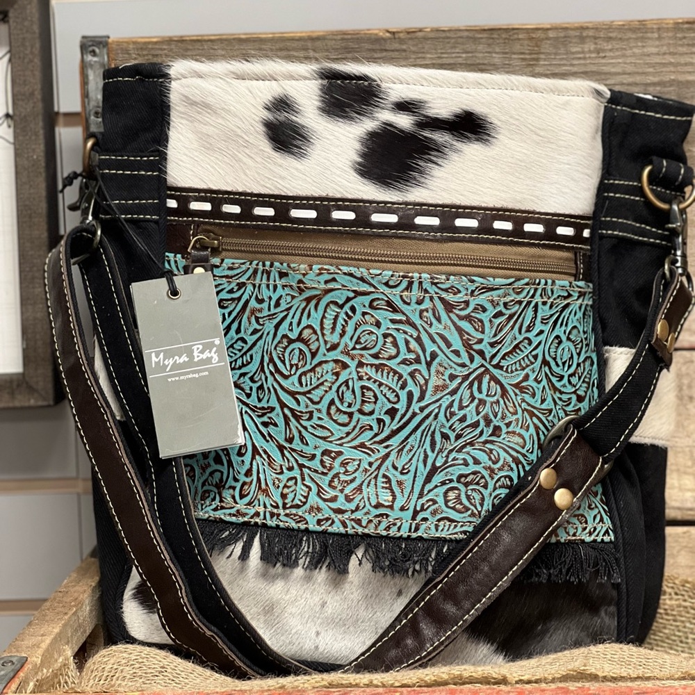 Myra Forrest sky shoulder bag